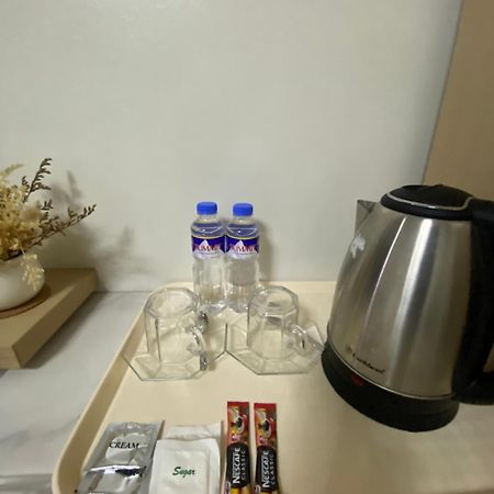 Honey Suite Room Inside Bee Cafe Cebu At Ayala Area Exteriör bild