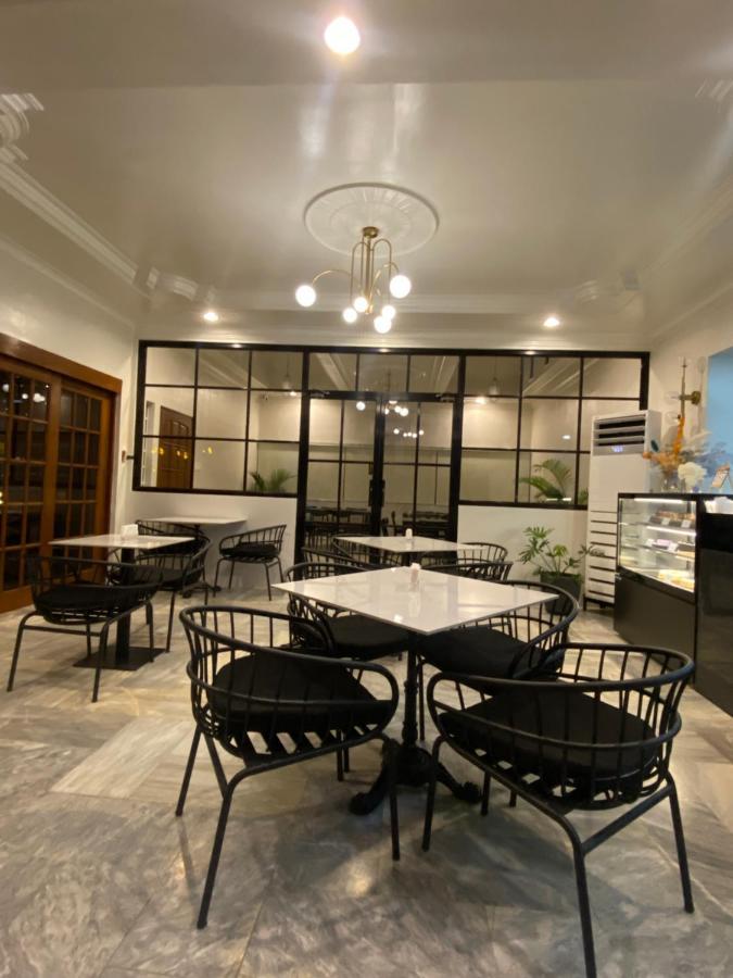 Honey Suite Room Inside Bee Cafe Cebu At Ayala Area Exteriör bild