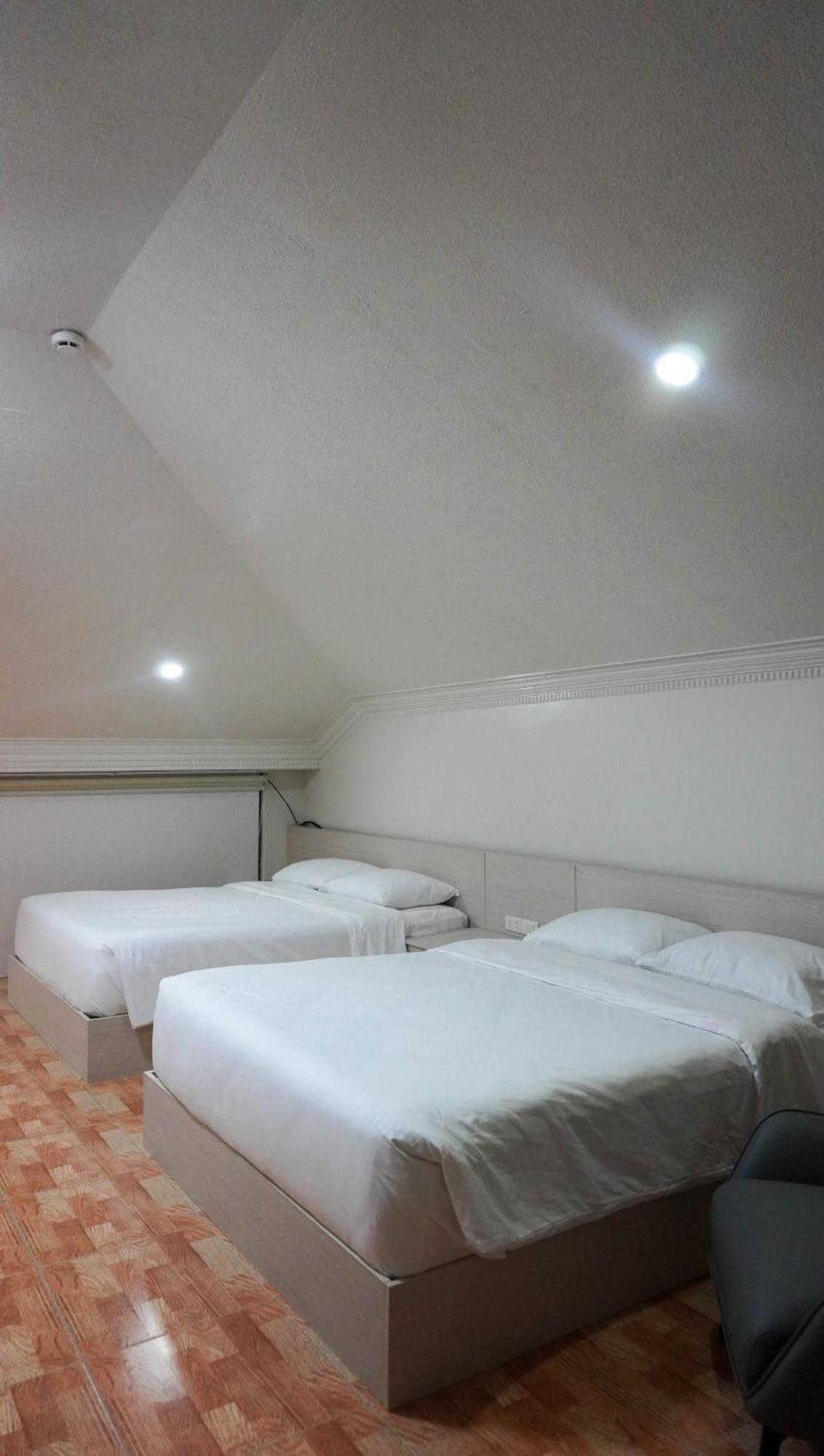 Honey Suite Room Inside Bee Cafe Cebu At Ayala Area Exteriör bild